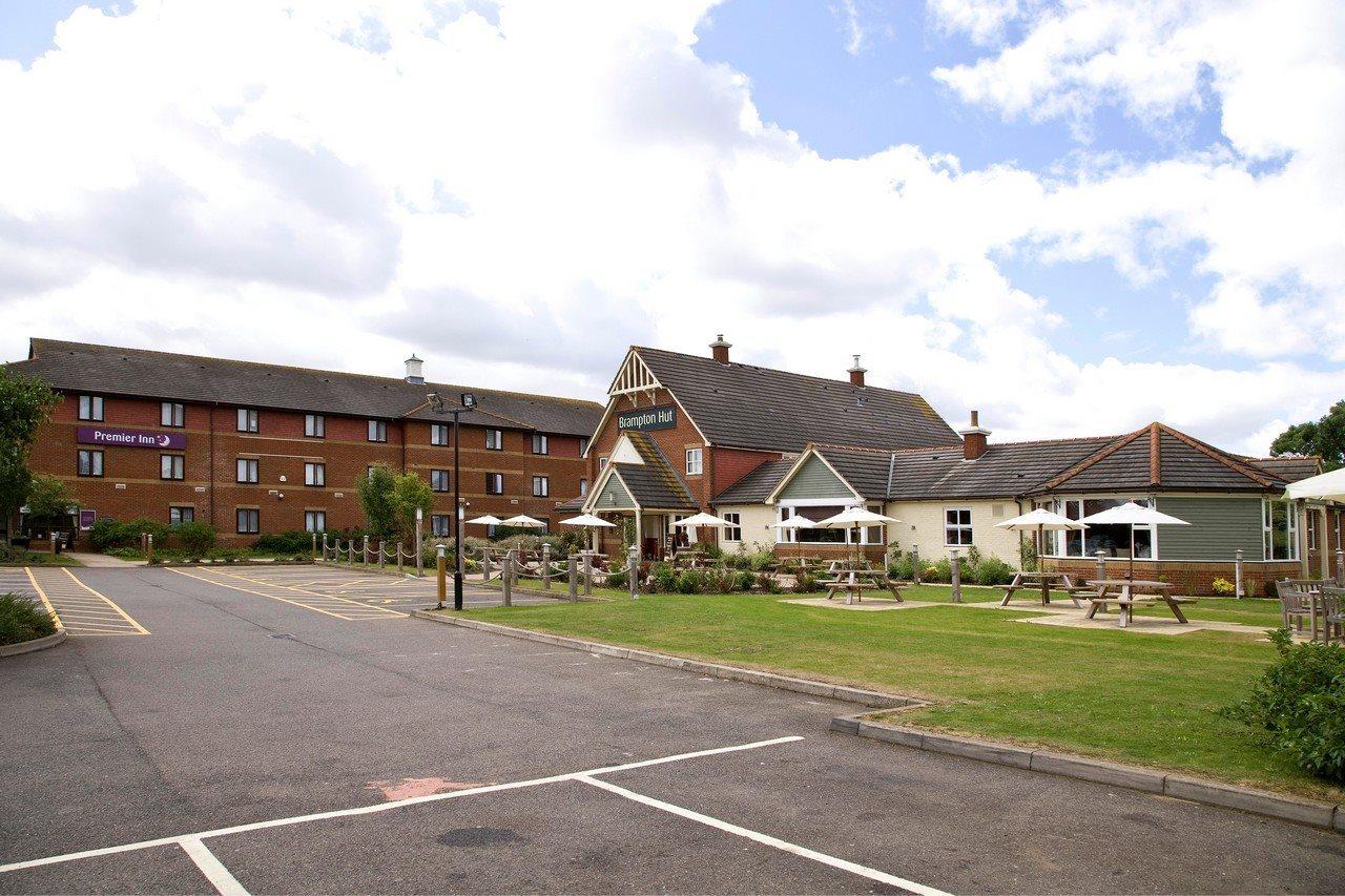 Premier Inn Huntingdon Luaran gambar