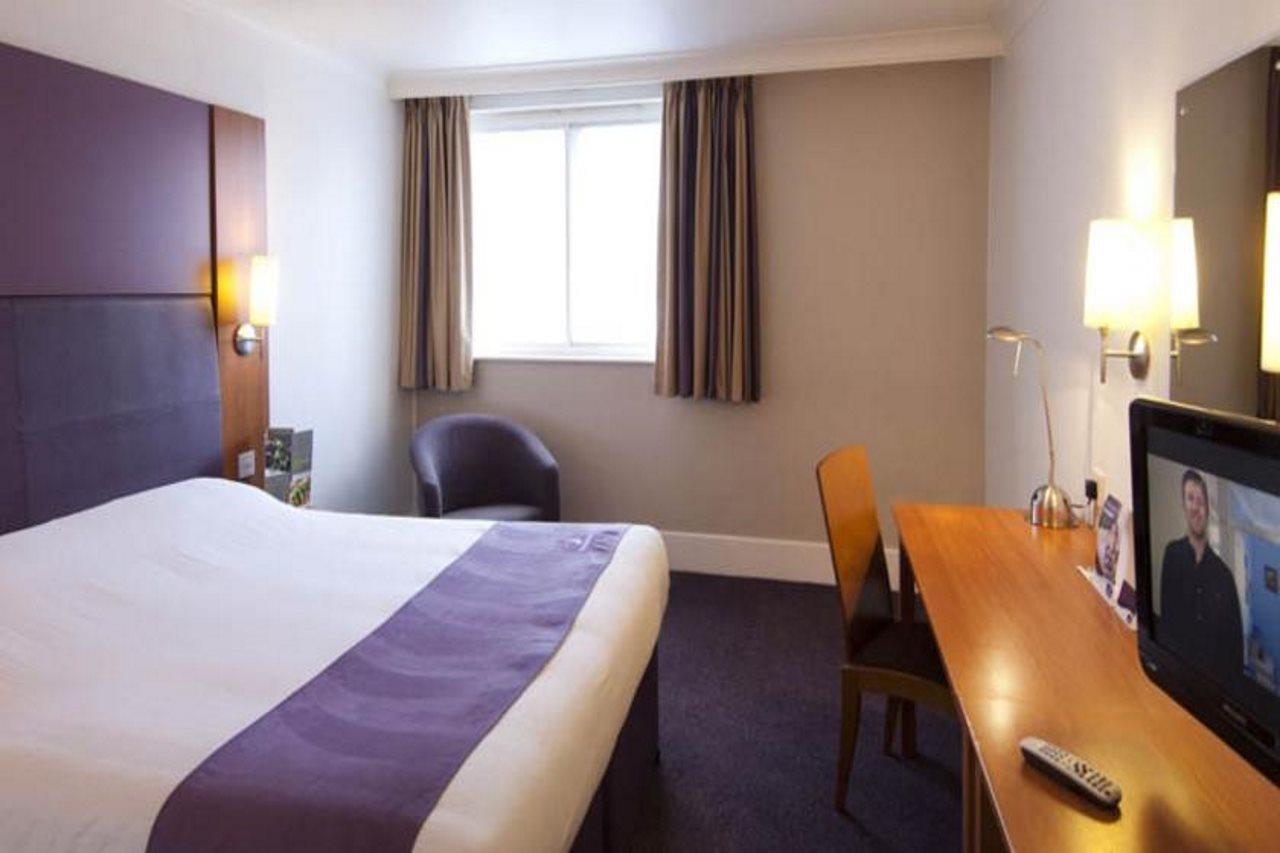 Premier Inn Huntingdon Luaran gambar