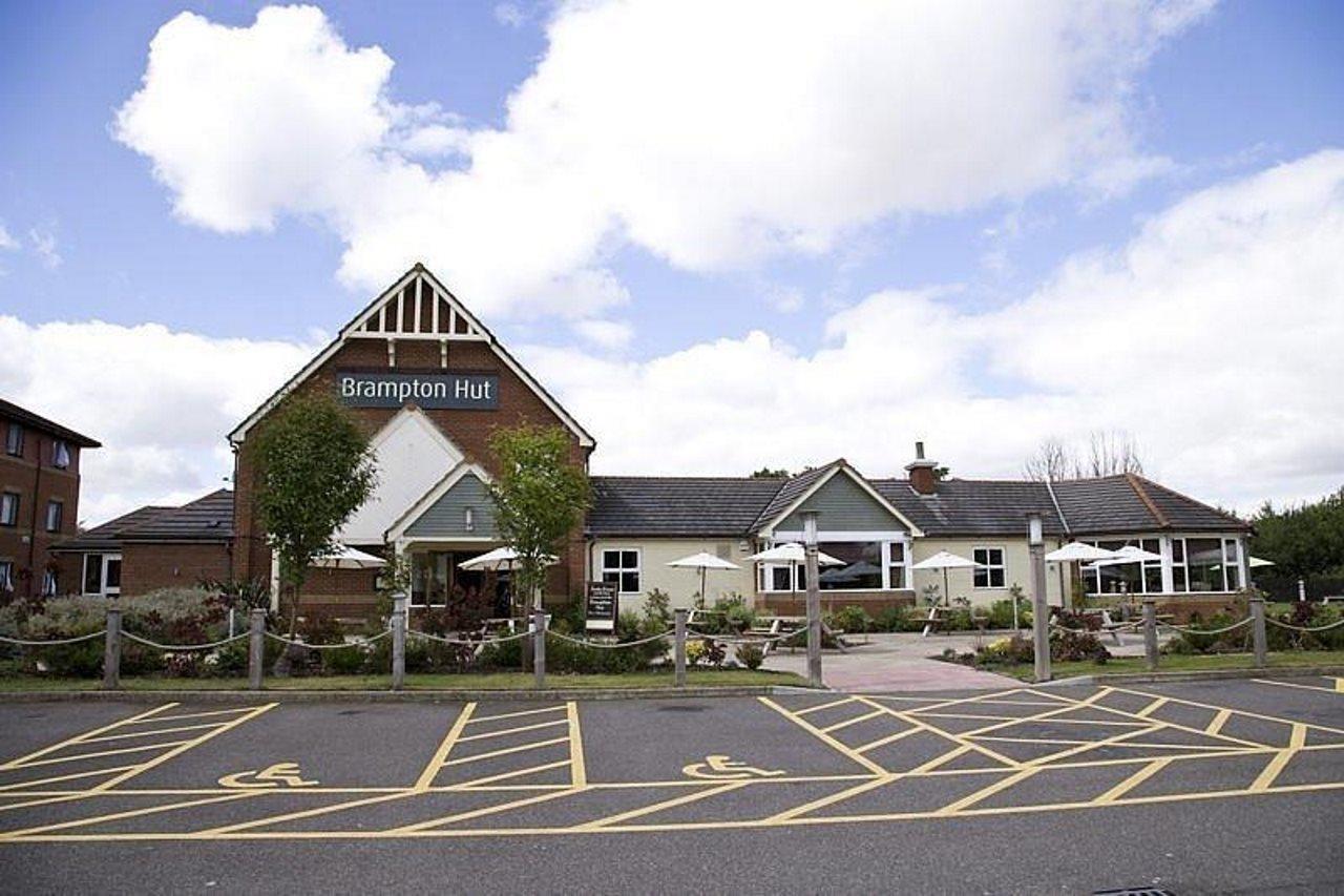 Premier Inn Huntingdon Luaran gambar